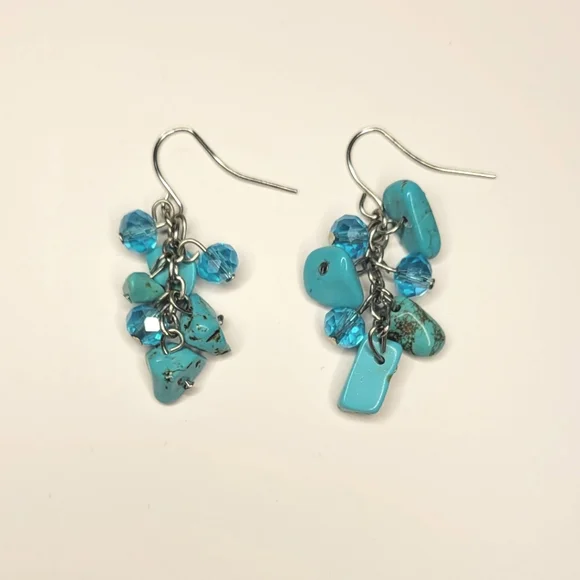 Necklace,keychain & earrings - Picture 5 of 6